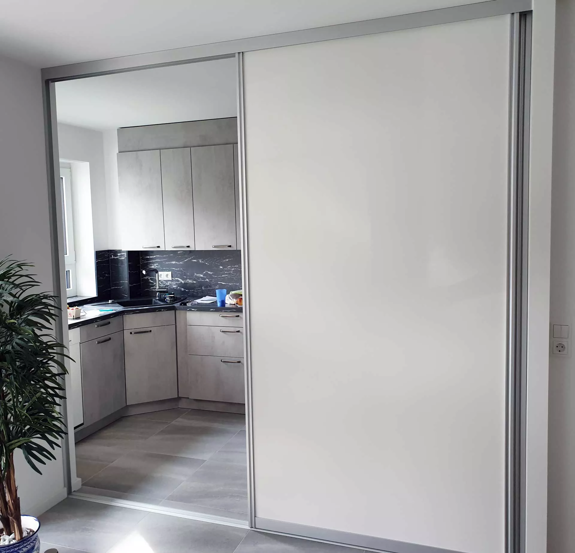 Gleitschiebetüren - Verkauf und Installation durch "Die Küche" (Küchen Müller) in Mörfelden-Walldorf Gleitschiebetüren - Verkauf und Installation durch "Die Küche" (Küchen Müller) in Mörfelden-Walldorf